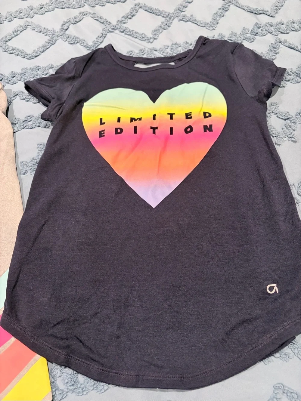 GapFit Girls Activewear Set | Gray Capri Leggings & Limited Edition Tee  Medium